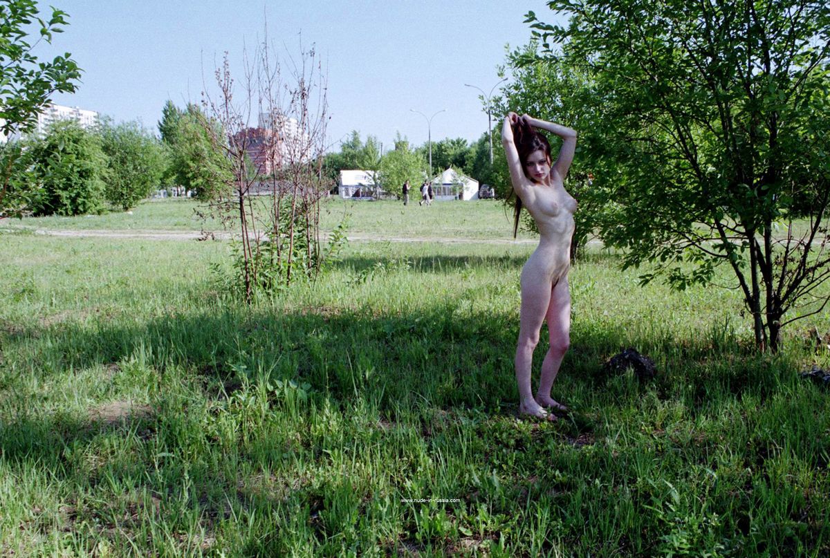 Shanna B from NIR — In Public Park !