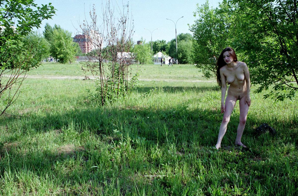 Shanna B from NIR — In Public Park !