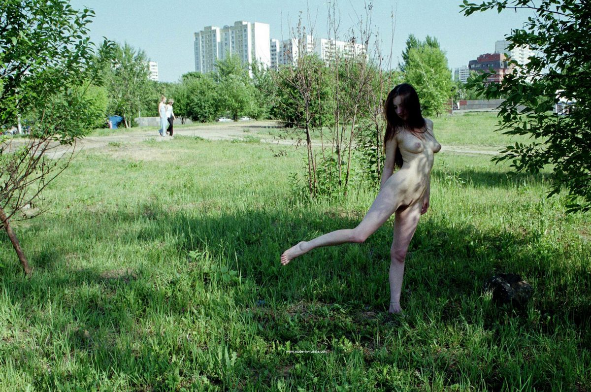 Shanna B from NIR — In Public Park !