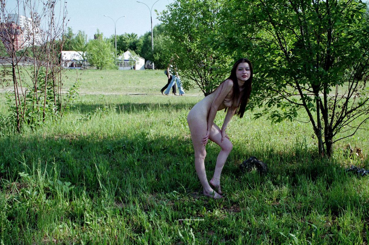 Shanna B from NIR — In Public Park !