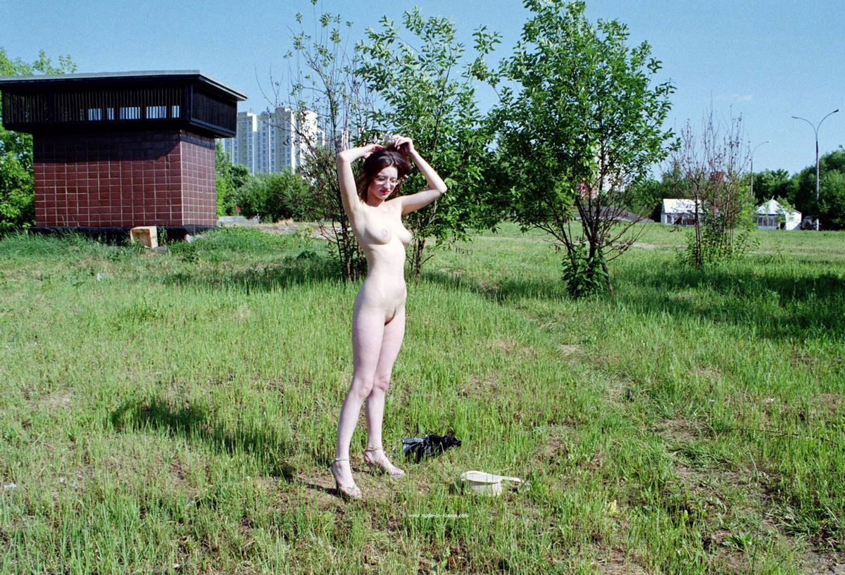 Shanna B from NIR — In Public Park !