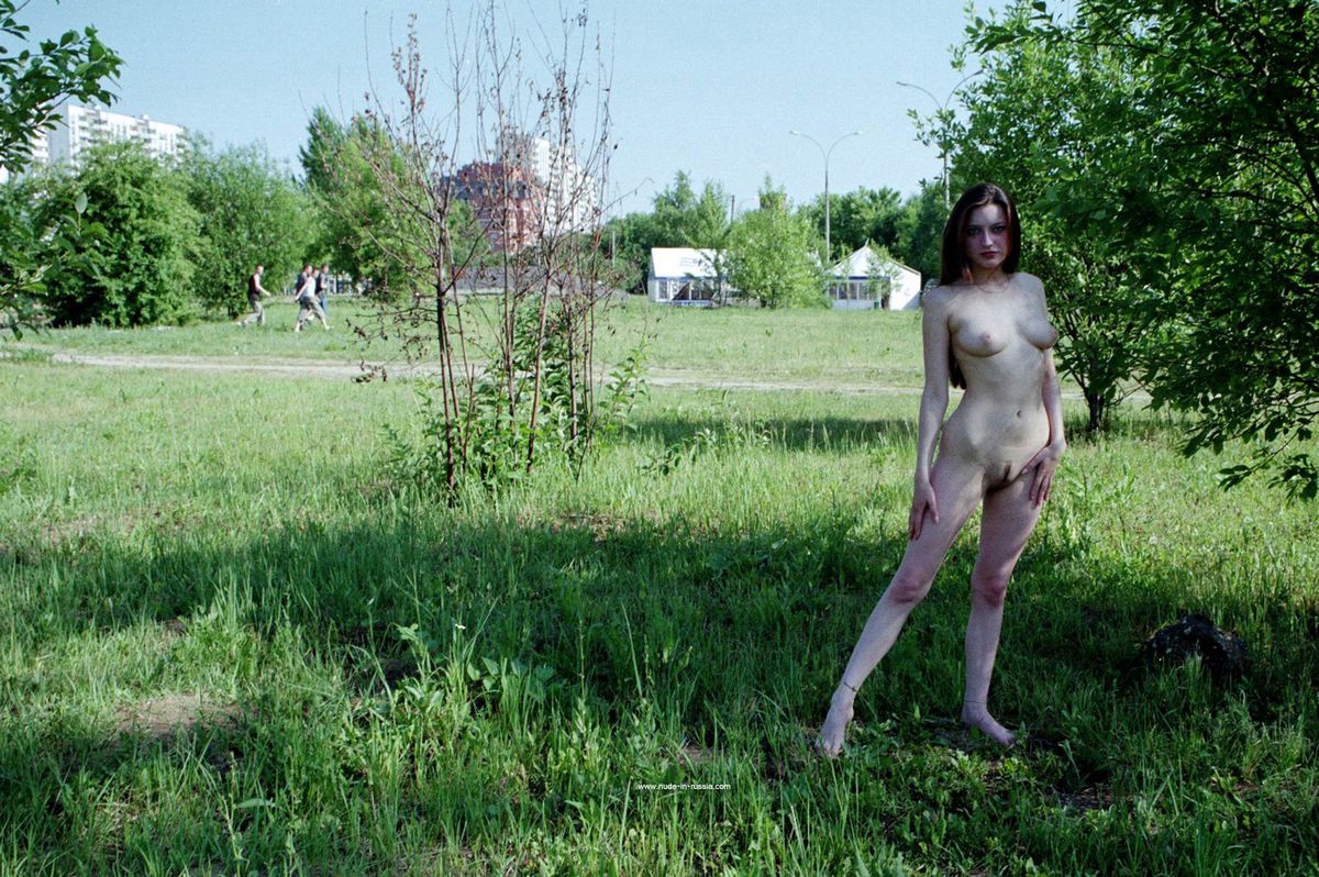 Shanna B from NIR — In Public Park !