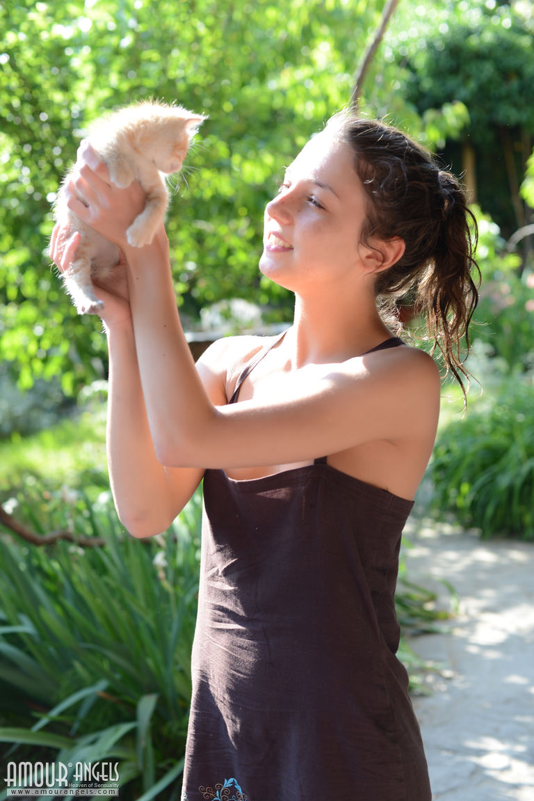 Nensi: BEACH PLAYTIME. Lovely beach