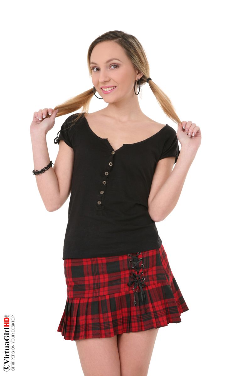 Nataly Von: Sexy Stilettos