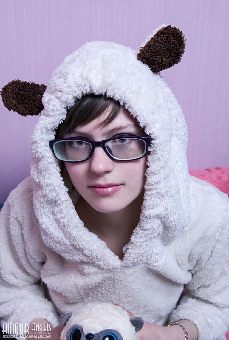 Olesya: COSPLAY GIRL. Panda playtime