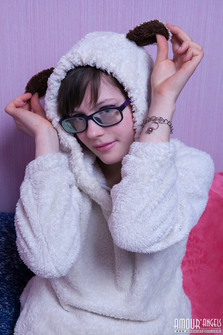 Olesya: COSPLAY GIRL. Panda playtime