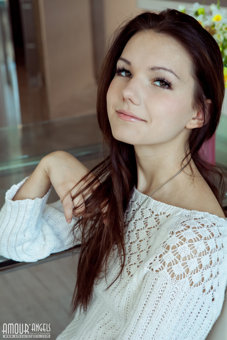 Rogned: STRIP OFF. Horny skinny beauty