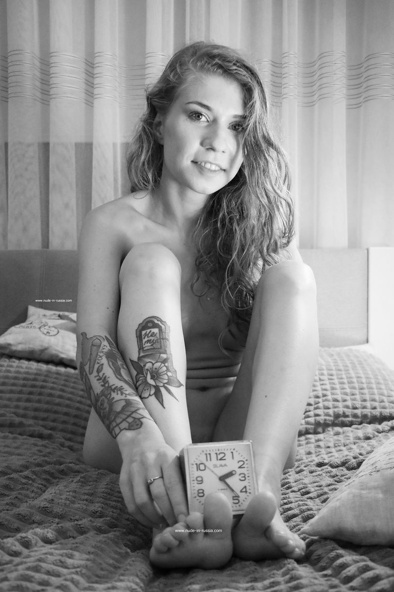 Eva Gold — Alarm Clock Slava