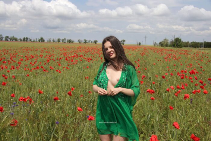 Lizi Vogue: Crimean Floppers