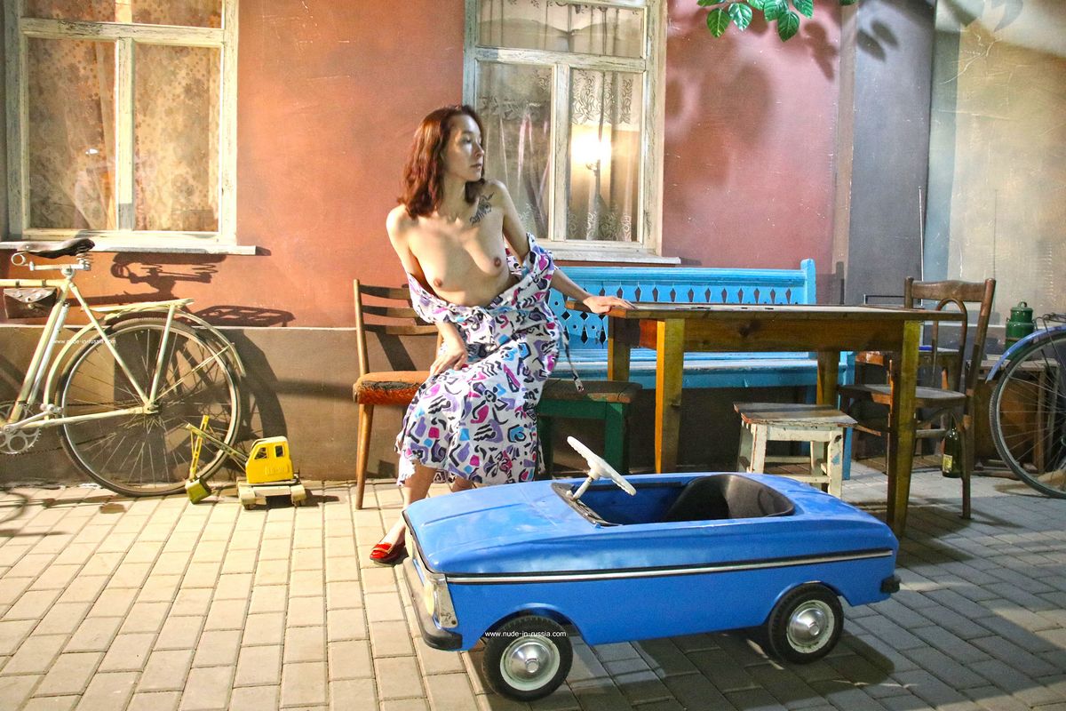 Alison Lip — Soviet Pedal Car Moskvich