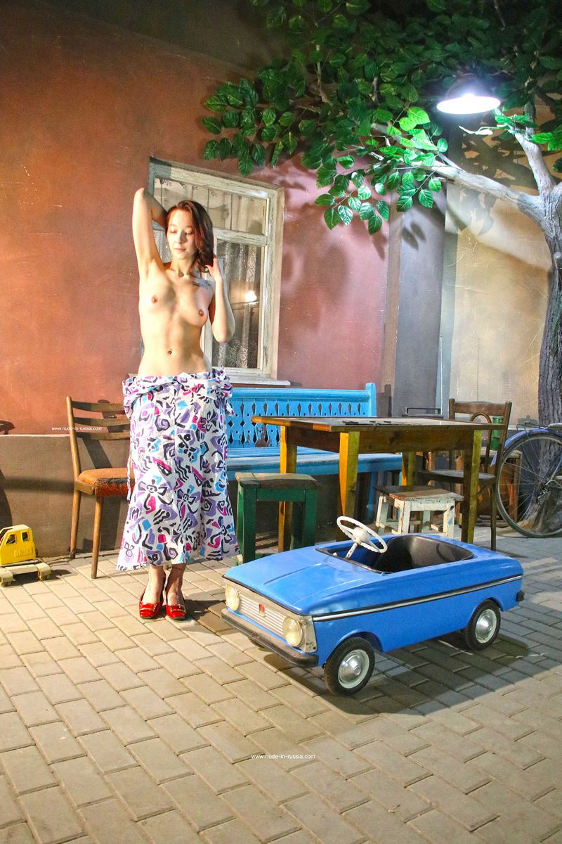 Alison Lip — Soviet Pedal Car Moskvich