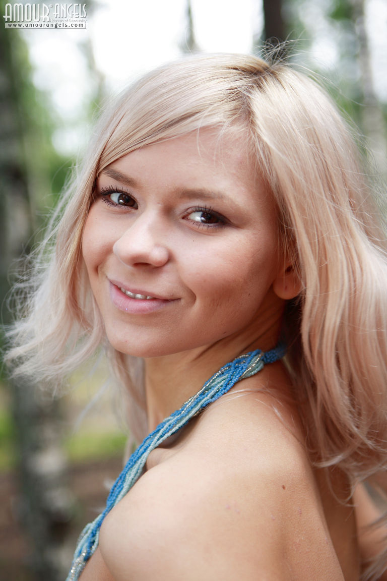 Paloma: NIMFA. Beautiful naked teen