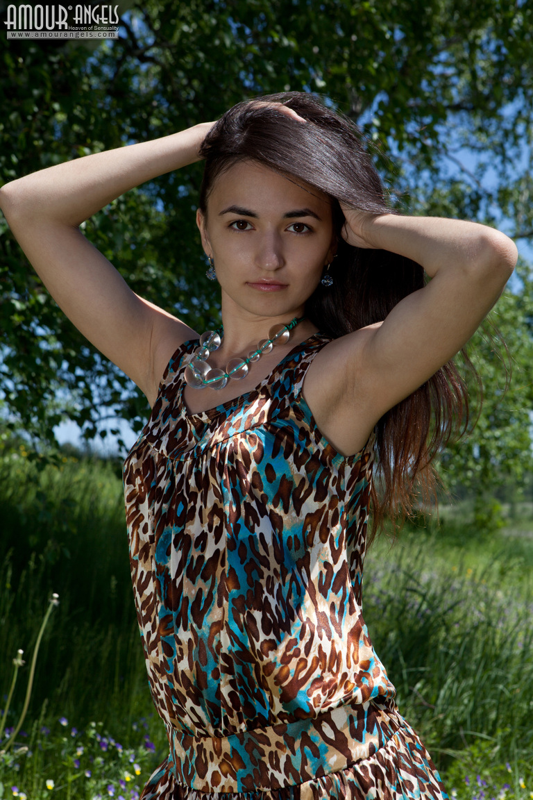 Roxy: PURE BLISS. Tempting teen beauty