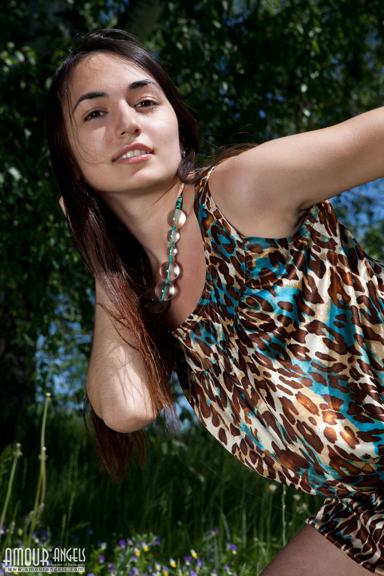 Roxy: PURE BLISS. Tempting teen beauty
