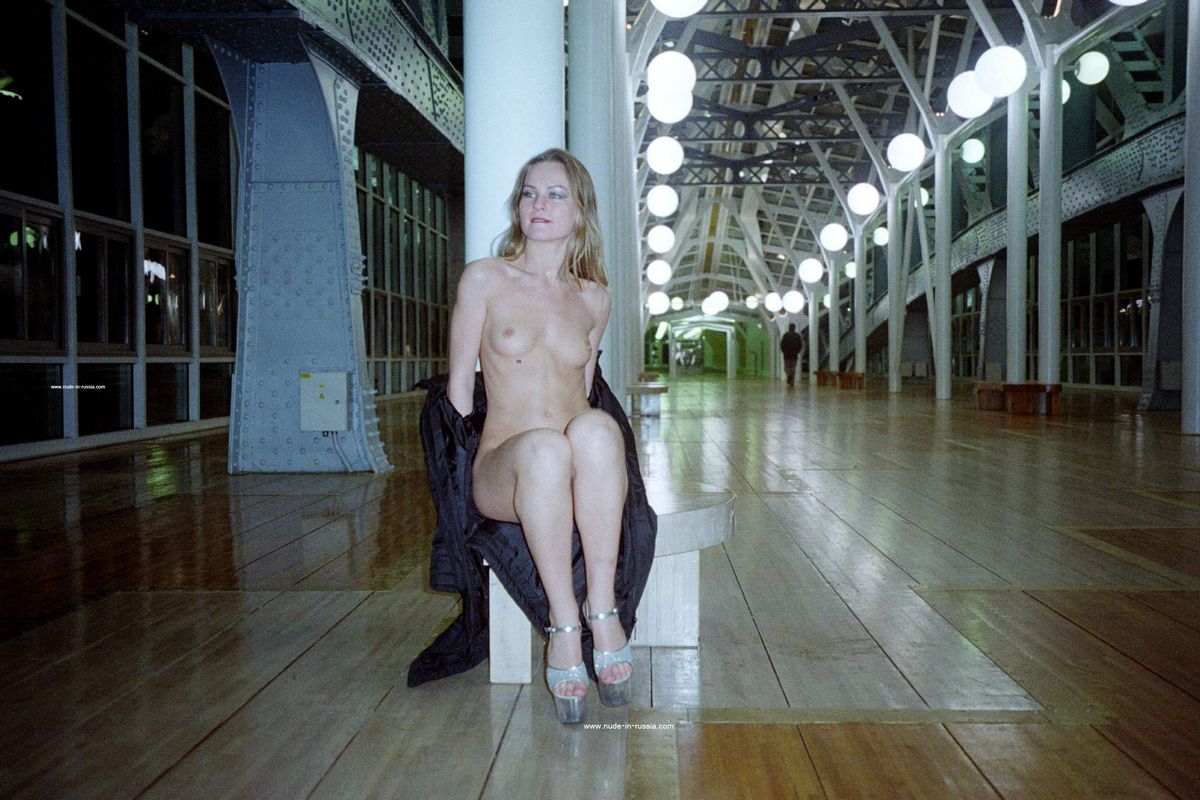 Sonja from NIR — Bogdan Khmelnitsky Bridge Moscow !