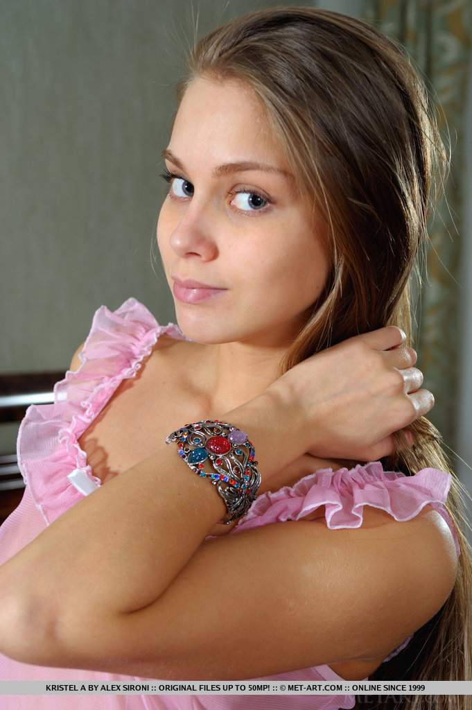 With her adorable cute face, petite body and fresh, innocent appeal, Kristel is a engagingly sweet and refreshingly youthful sight to behold.