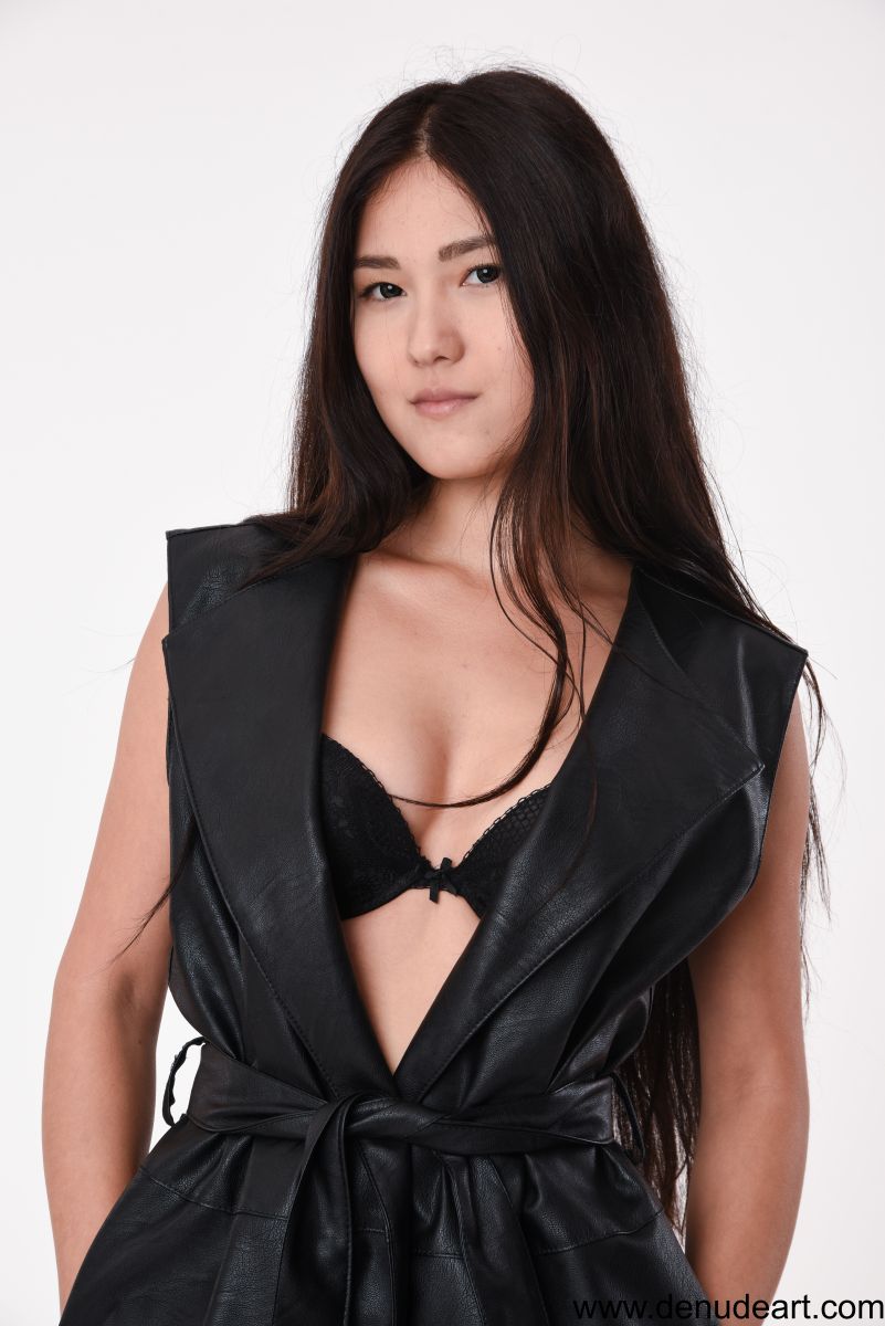Kimiko in Studio