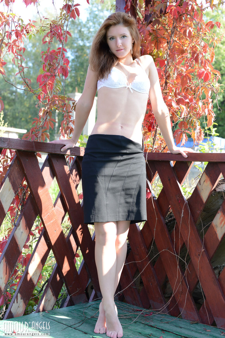 Lara: SMILING SUN. Expressing desire