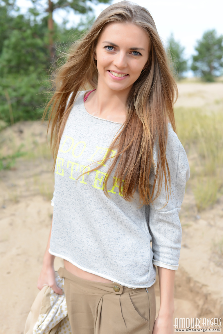 Sova: SAFARI. Hot beauty undressing
